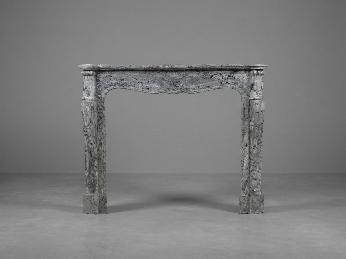 Belle Cheminée Pompadour A Pieds Louis XV XIXème Réalisée En Marbre Bleu Fleuri