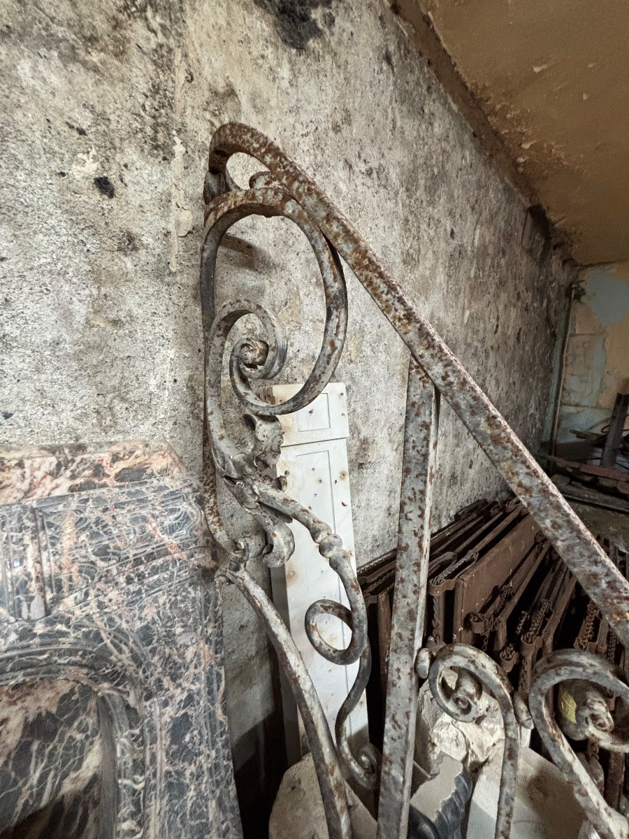 Belle Et élégante Descente D’escalier En Fonte de fer XIXeme -photo-3