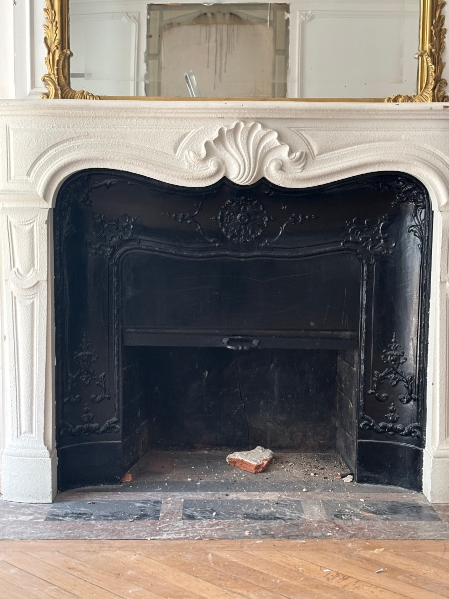 Cheminée Ancienne Réalisée En Marbre Rouge De Style Louis XV Rocaille Datant Du XIXeme Siècle -photo-2