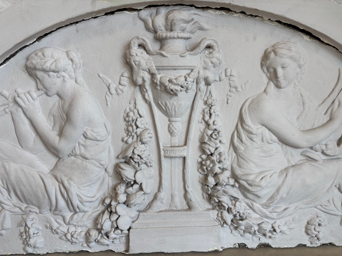 Suite de trous impostes  En Plâtre De Style Louis XVI Datant Du XIXeme Siècle -photo-2