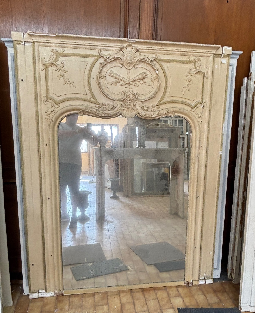 Grand miroir richement sculpté de style Louis XV peint datant de la fin du XIXeme siècle 