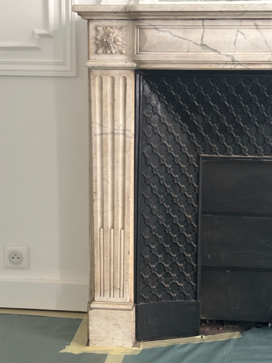 White Marble Fireplace In Louis XVI Style Dating From The End Of The 19th Century -photo-3