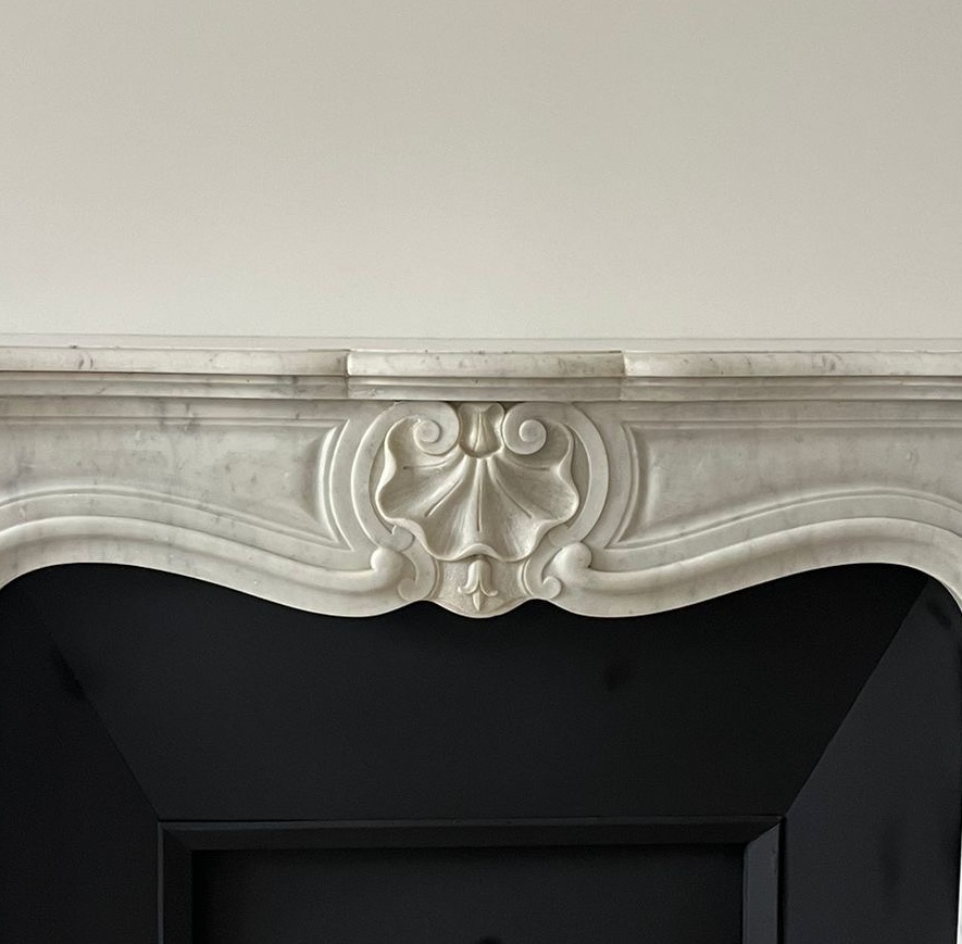 Antique Louis XV Style Fireplace Made Of White Carrara Marble, Late 19th Century -photo-3