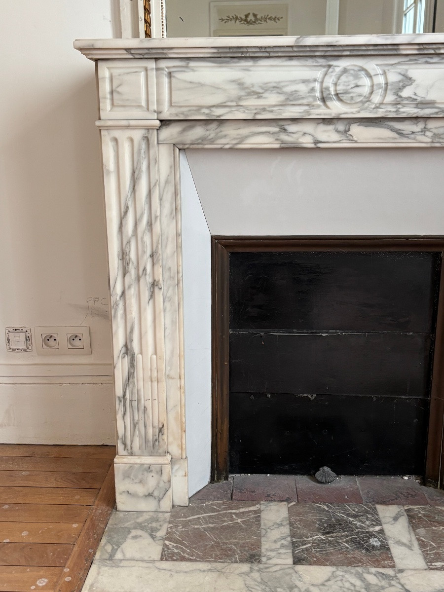 Arabescato Marble Fireplace In The Louis XVI Style, Dating From The Late 19th Century -photo-2