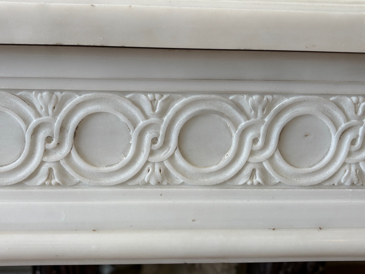 Antique Louis XVI Style Fireplace Made Of White Statuary Marble Dating From The 19th Century-photo-1
