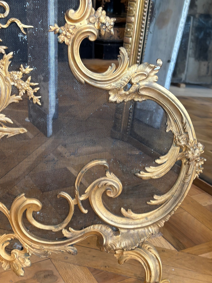 Par feu de cheminée ancien de style Louis XV rocaille en bronze doré fin du XIXeme siècle -photo-3