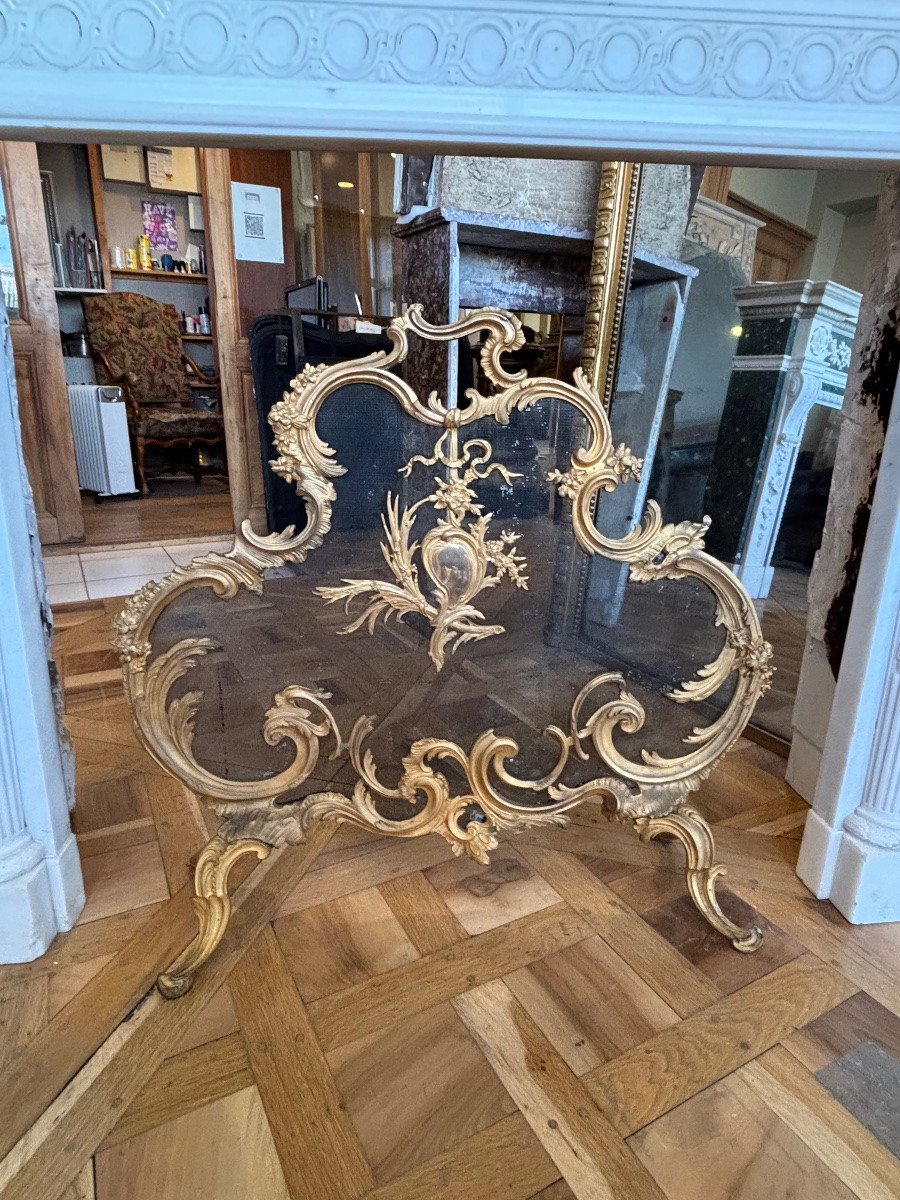 Par feu de cheminée ancien de style Louis XV rocaille en bronze doré fin du XIXeme siècle -photo-3