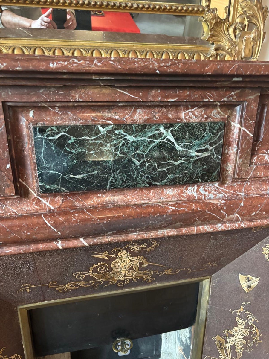 Antique Louis XIII Style Fireplace With A Hood, Made Of Red Marble, Late 19th Century -photo-2
