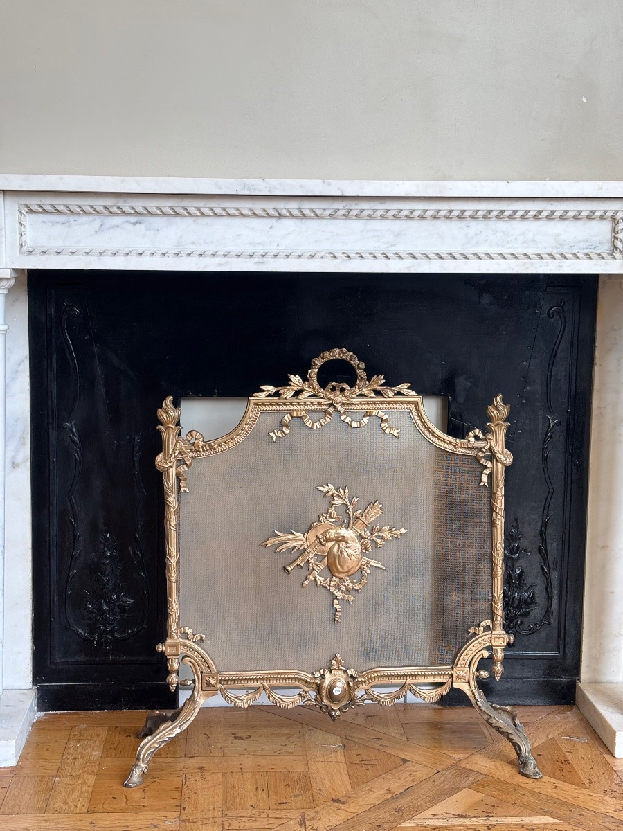 Antique Louis XVI Style Fireplace In White Marble With Columns And Rosettes-photo-2