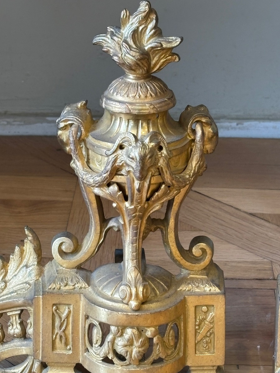 Paire de chenets en bronze  ciselé et doré de style Louis XVI fin du XIXeme siècle -photo-3