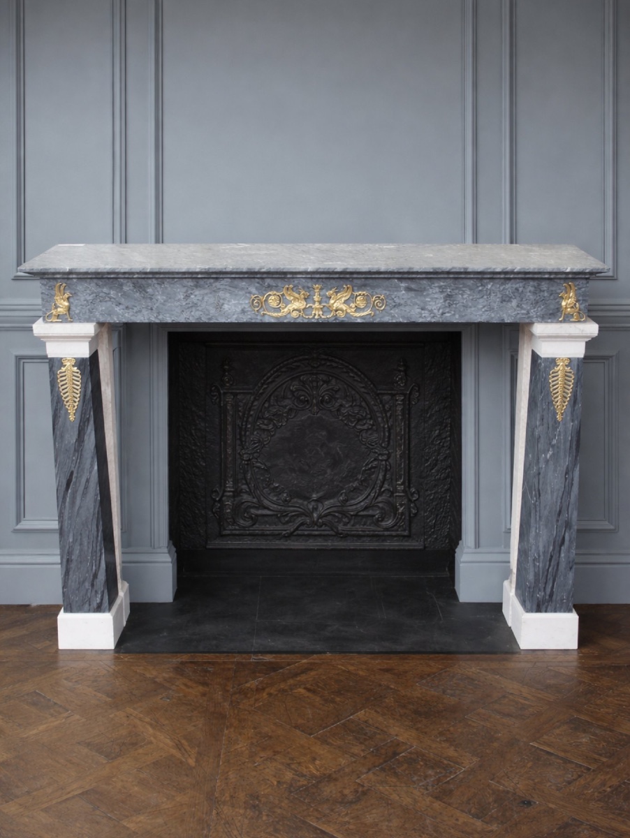 Rare Cheminée Ancienne D’époque Empire En Marbre Bleu Turquin Et Blanc Statuaire à Bronze