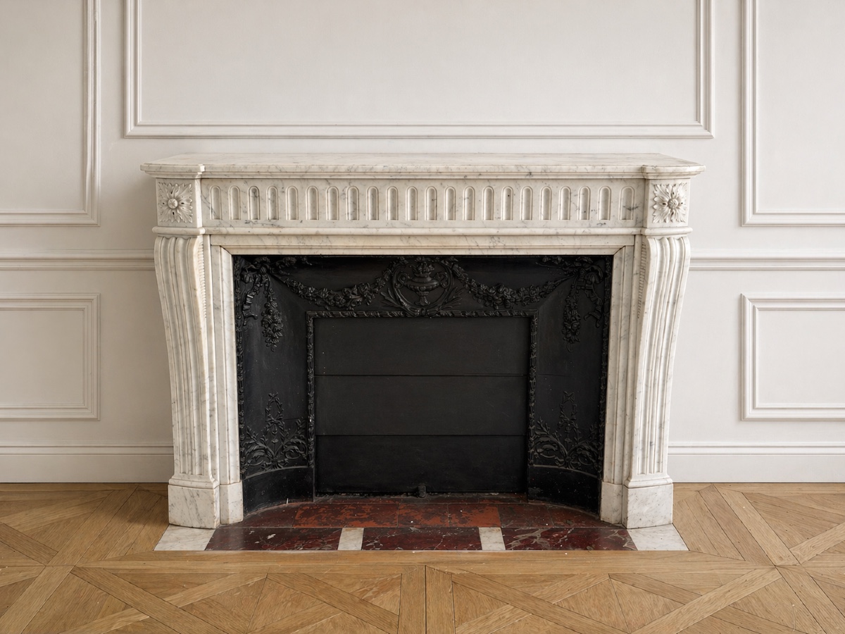 Louis XVI Style Mantel In White Carrara Marble From The Late 19th Century