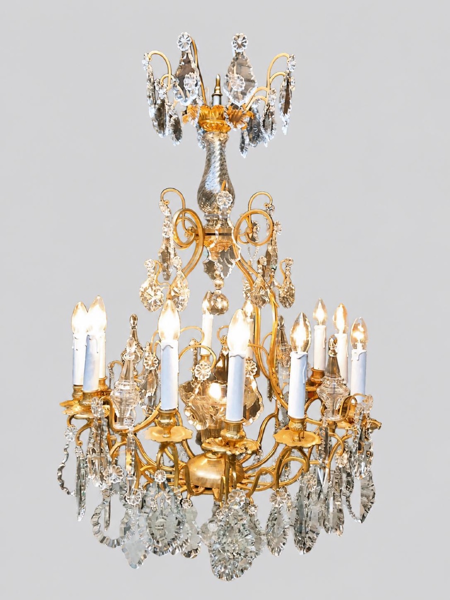 Lustre cage de style louis XVI en bronze doré datant de la fin du XIXeme siècle 