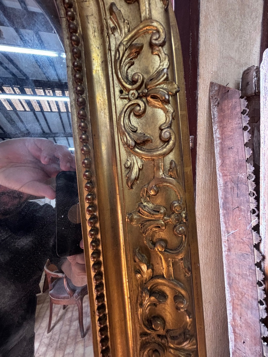 Miroir de cheminée  doré à la feuille d’or de style Louis XV datant de la fin XIXeme -photo-3