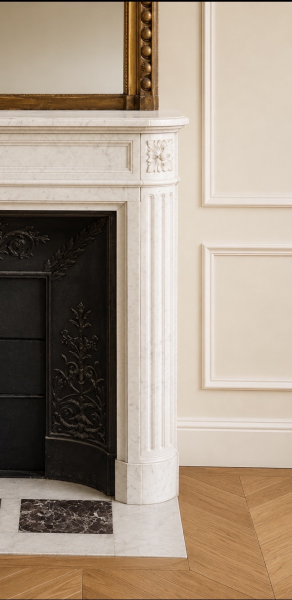 Cheminée ancienne de style Louis XVI réalisée en marbre de Carrare Blanc fin XIXeme siècle -photo-3