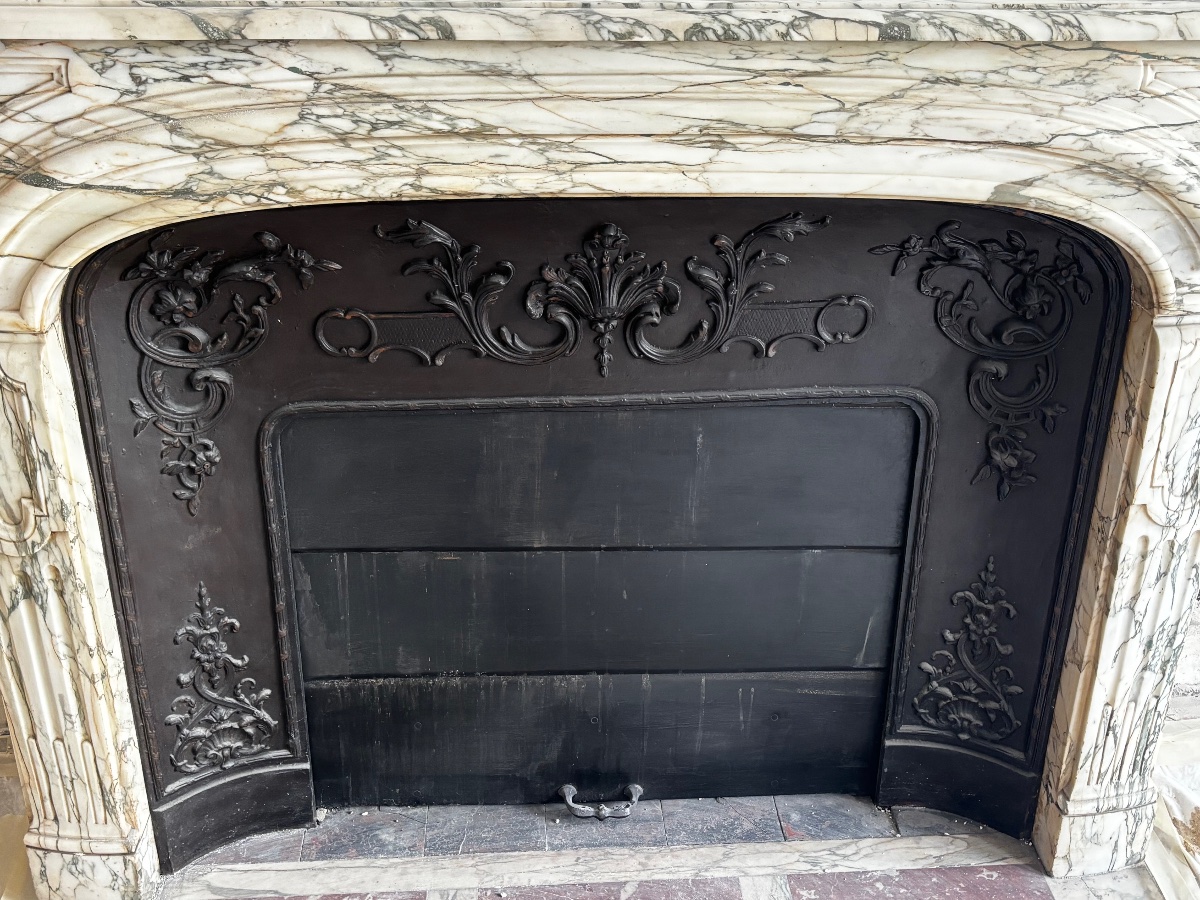 Antique Regency-style Fireplace Made Of Brèche Violette Marble, Dating From The 19th Century -photo-2