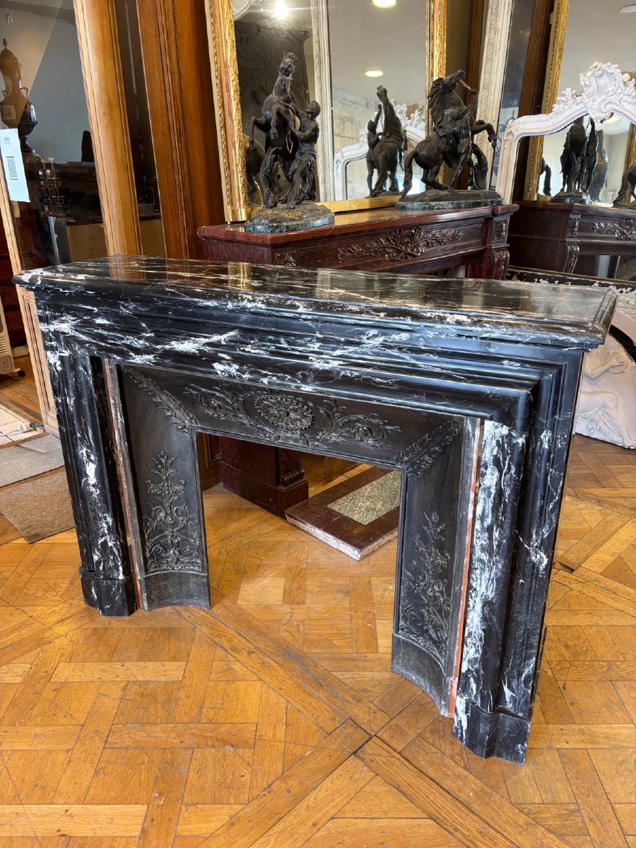 Antique Louis XIII-style Boudin Fireplace Made Of Black Marquina Marble, Late 19th Century-photo-2