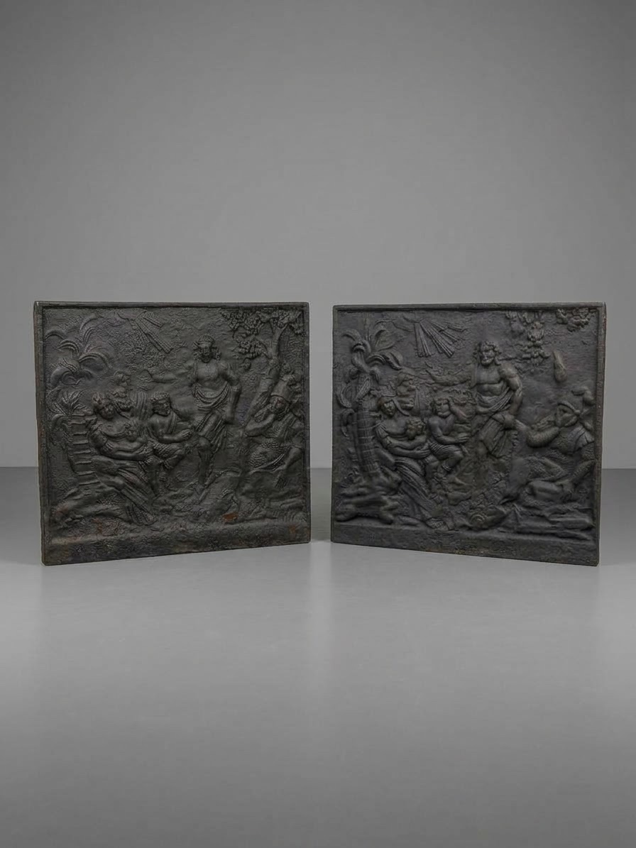 Paire de plaques de cheminée anciennes en fonte  représentant une scène biblique 
