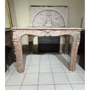 Fine Et élégante Cheminée Ancienne De Style Louis XV En Breche Rose Début Du XXeme Siècle 