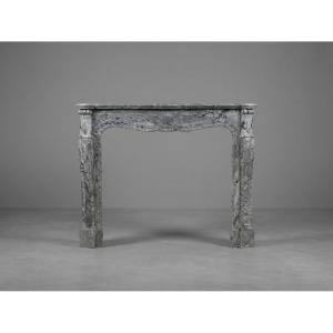 Belle Cheminée Pompadour A Pieds Louis XV XIXème Réalisée En Marbre Bleu Fleuri