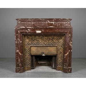 Elegant Antique Louis XIII Style Fireplace Said In Acrotères Late 19th Century In Red Marble