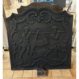 Pretty Decorative Cast Iron Fireplace Plate Dating From The End Of The 19th Century 