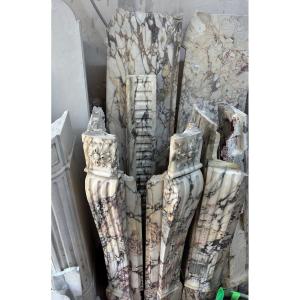 Rare paire de cheminées ancienne de style Louis XVI réalisées en marbre Brèche Violette XIXeme