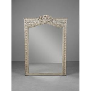 Miroir peint de style Louis XVI à tête de faune datant de la fin du XIXeme siècle