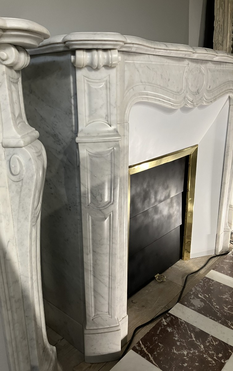 Antique Louis XV Style Fireplace In Veined White Marble.-photo-3
