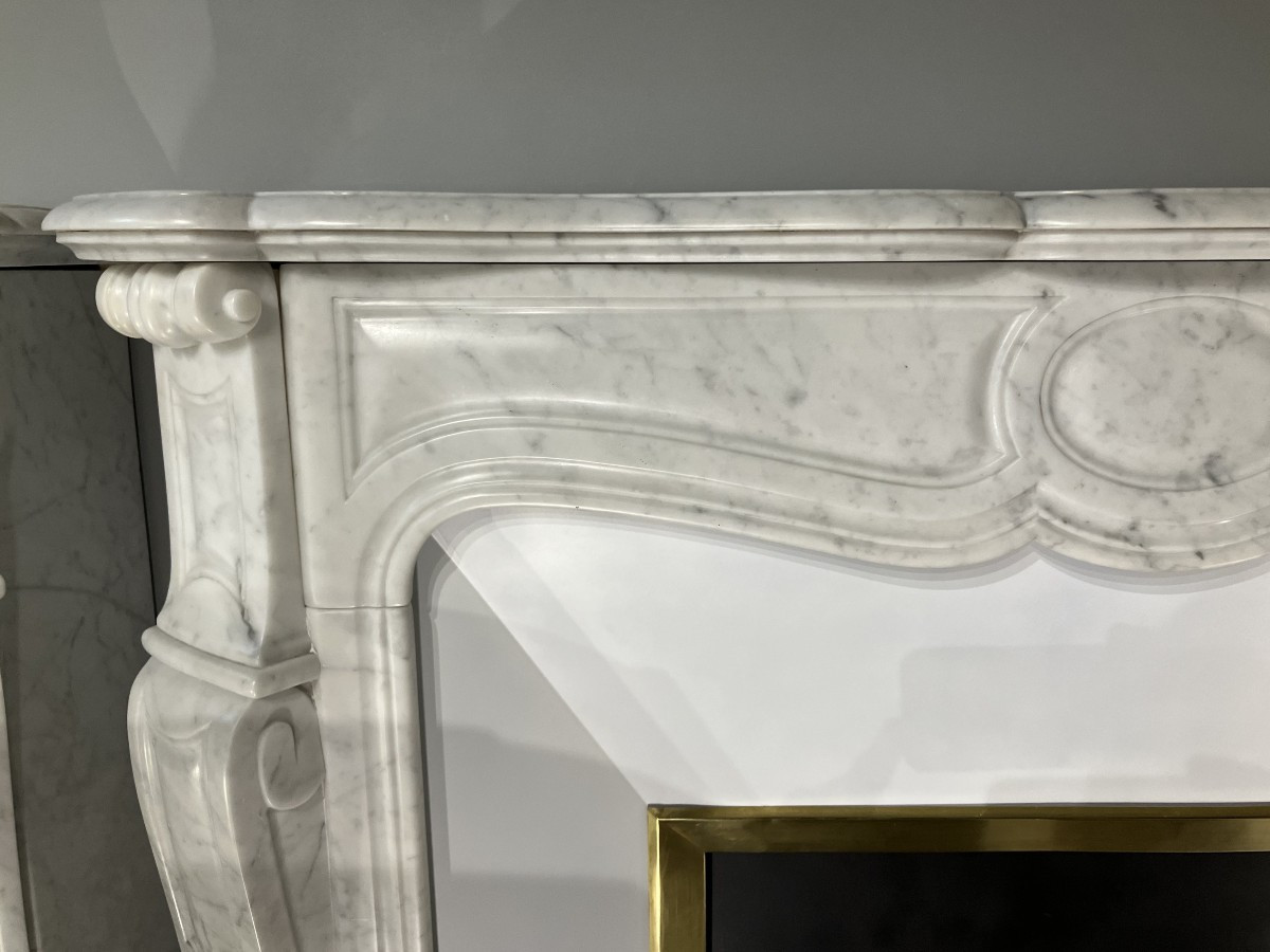 Antique Louis XV Style Fireplace In Veined White Marble.-photo-1