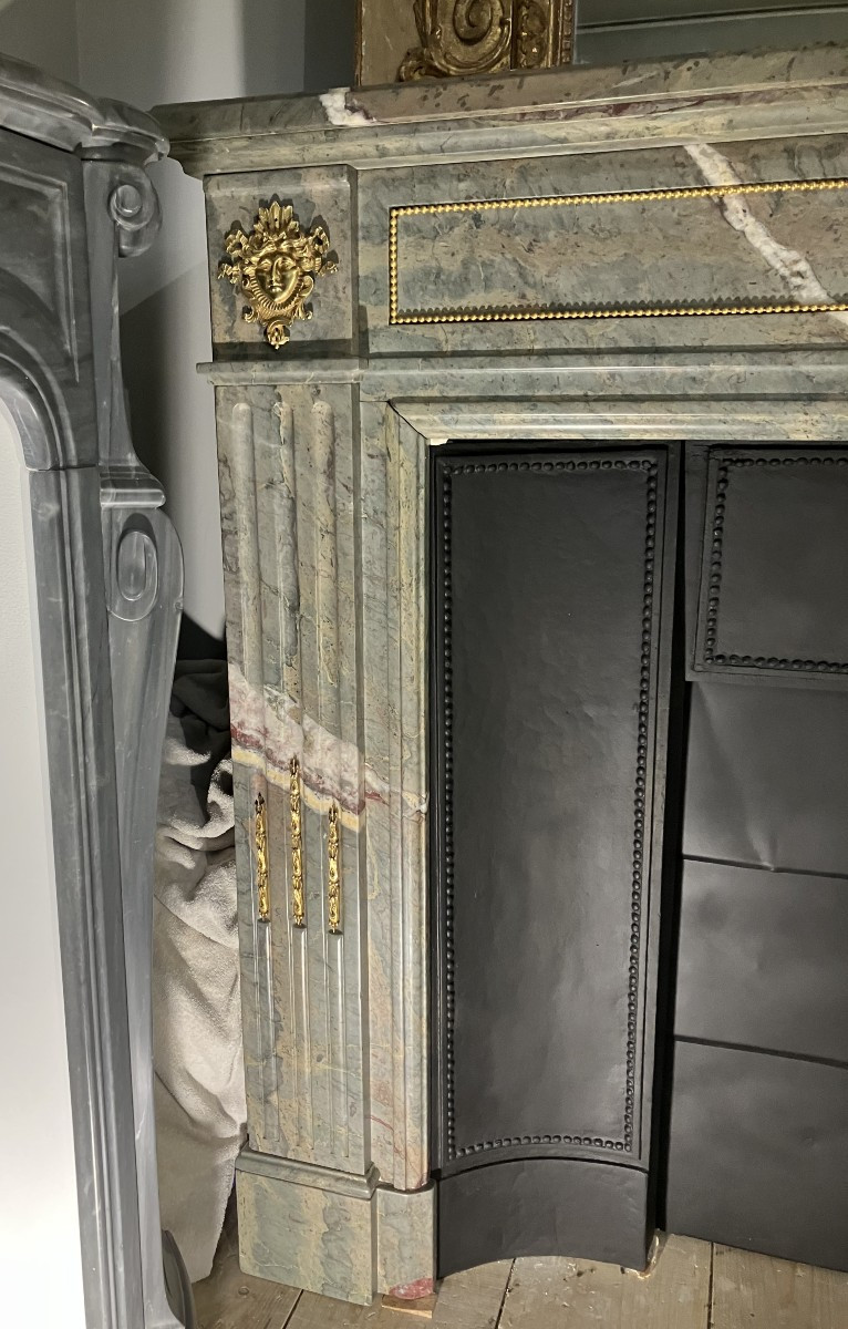 Grande Cheminée ancienne de style LOUIS XVI a bronzes en marbre vert.-photo-5