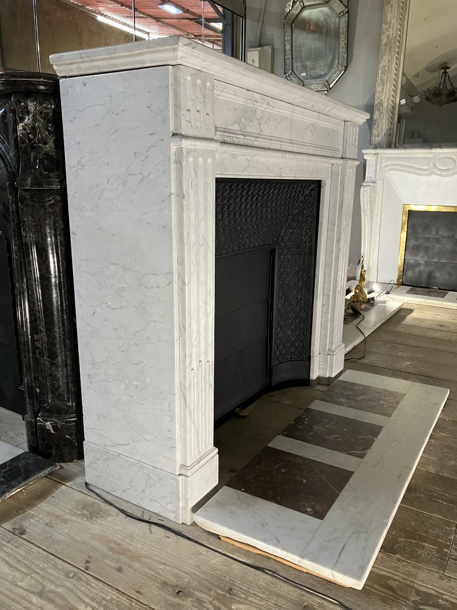 Antique Louis XVI Style Fireplace In Veined White Marble.-photo-3