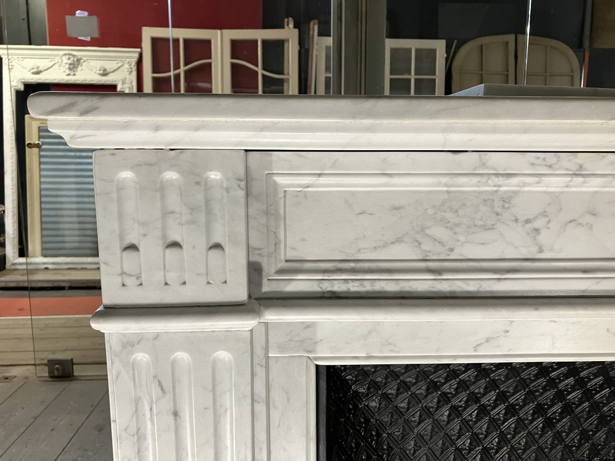 Antique Louis XVI Style Fireplace In Veined White Marble.-photo-1