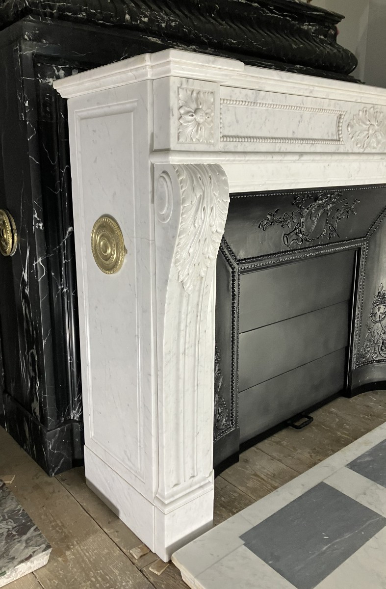 Grande Cheminée Ancienne de Style LOUIS XVI en Marbre Blanc veiné.-photo-3