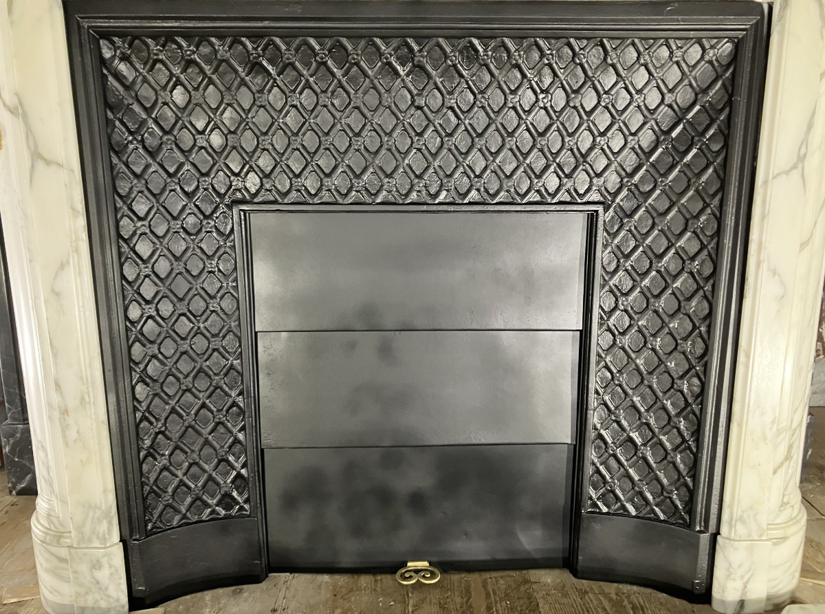 Antique Louis XVI Style Fireplace With Bronze Mounts In Calacatta Marble.-photo-2