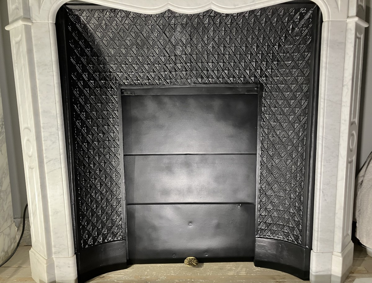 Petite Cheminée Ancienne de Style LOUIS XV en Marbre Blanc veiné.-photo-2