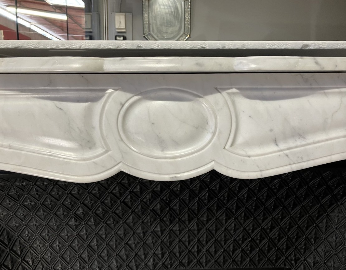 Small Antique Fireplace In The Louis XV Style, Made Of Veined White Marble.-photo-2