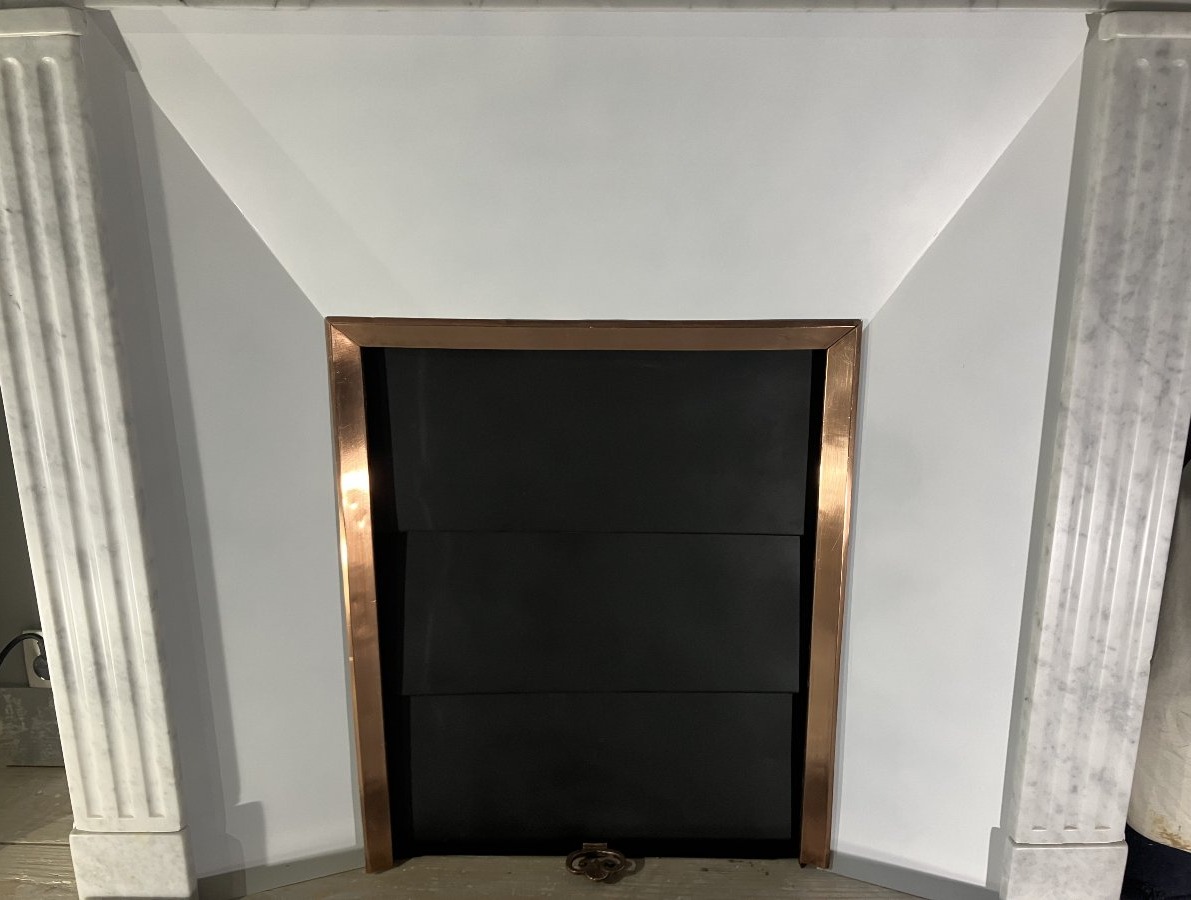 Small Antique Art Deco Fireplace In Veined White Marble.-photo-2
