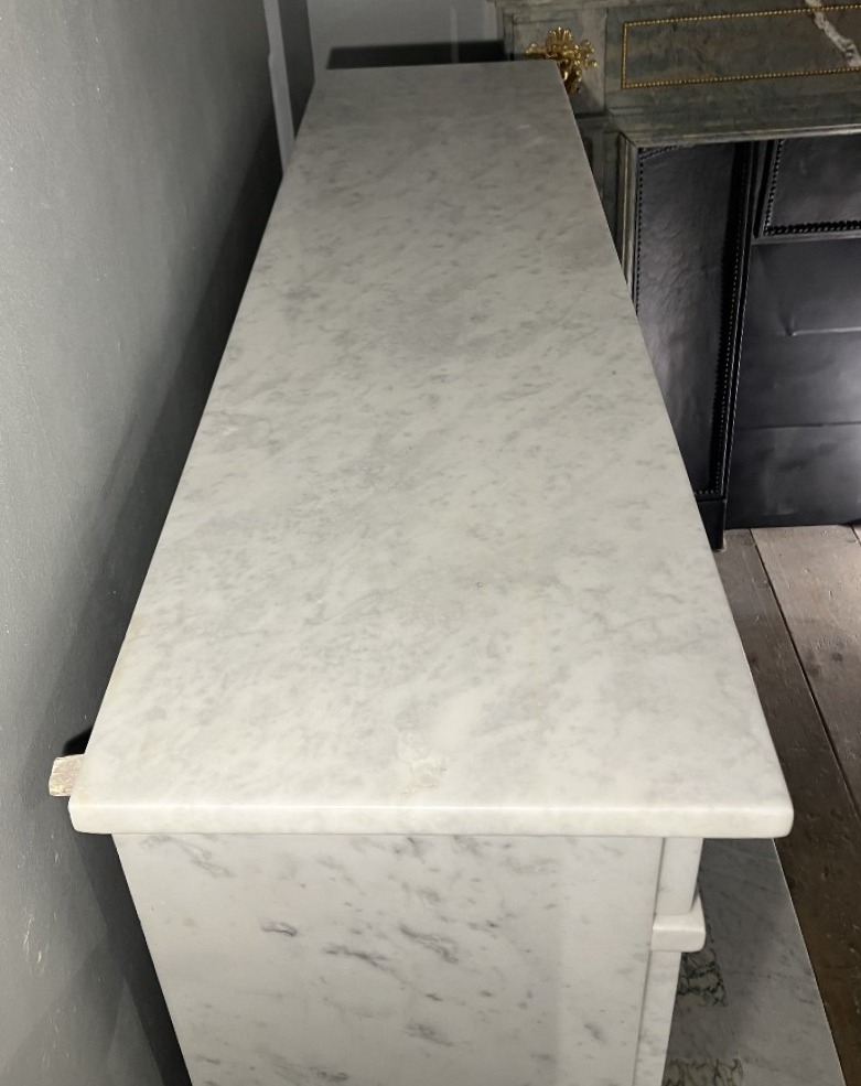 Small Antique Art Deco Fireplace In Veined White Marble.-photo-6
