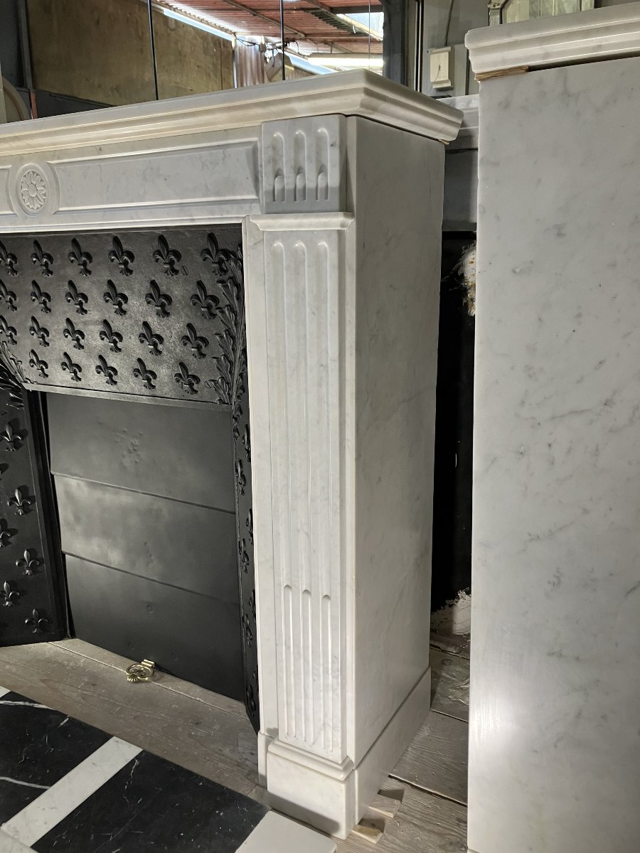 Antique Louis XVI-style Fireplace Made Of Veined White Marble.-photo-6