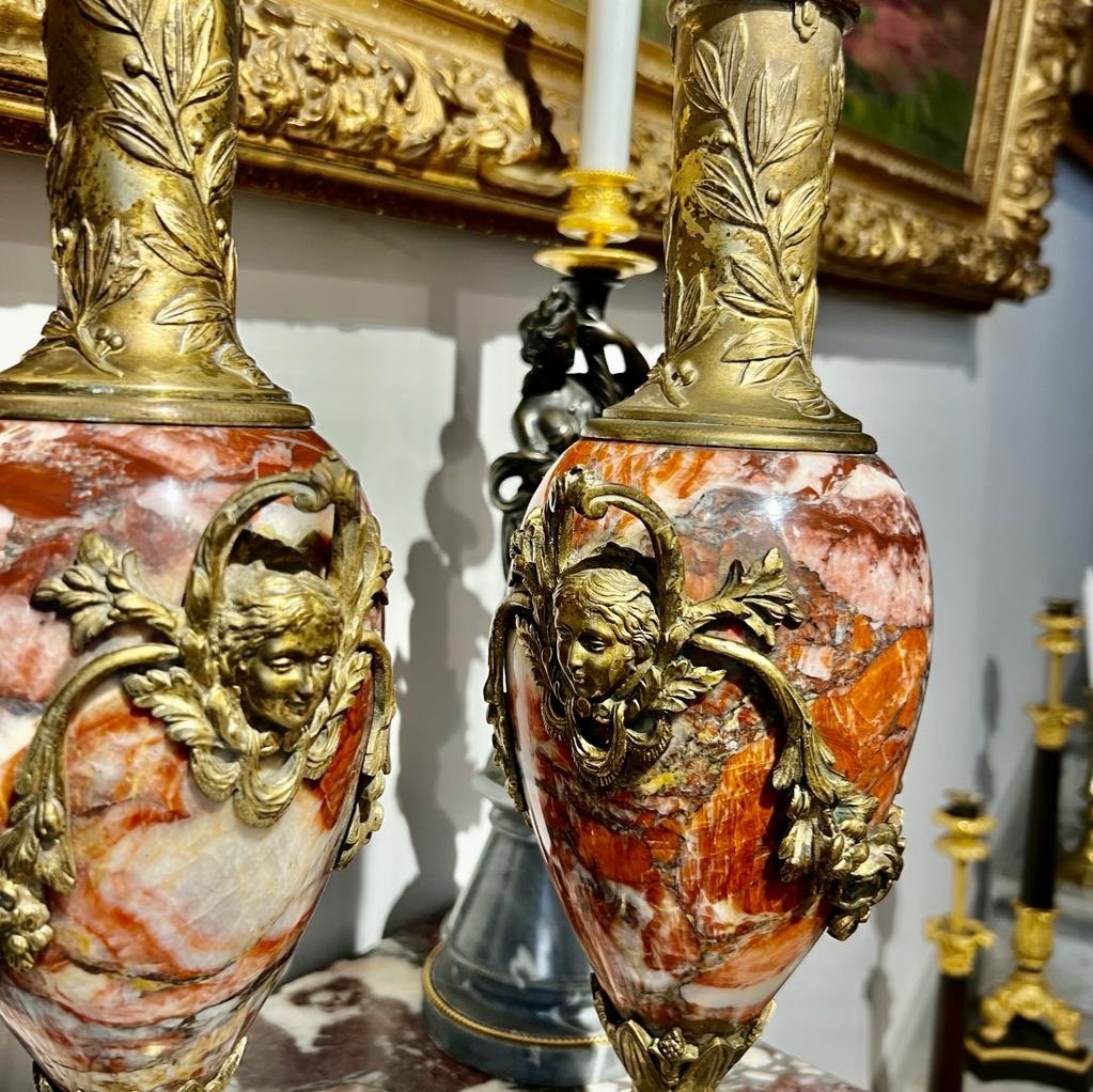 Pair Of Cassolettes In Violet Breccia Marble Decorated With Mascarons From The End Of The XIXth Century-photo-7