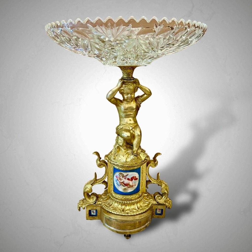 Coupe En Cristal Taillé Montée Sur Un Piétement En Bronze Doré  Au Putti époque Napoléon Ili -photo-1