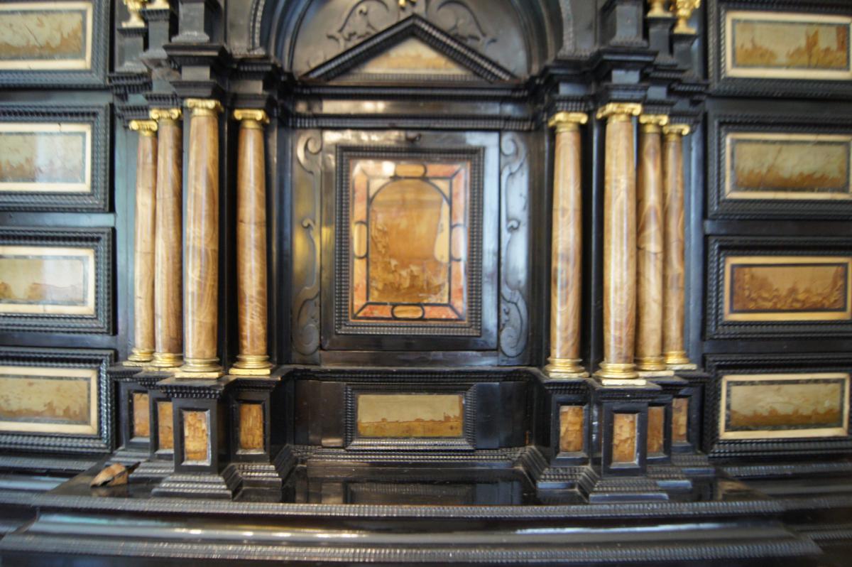 Milanese Cabinet Ebony And Paesina-photo-3