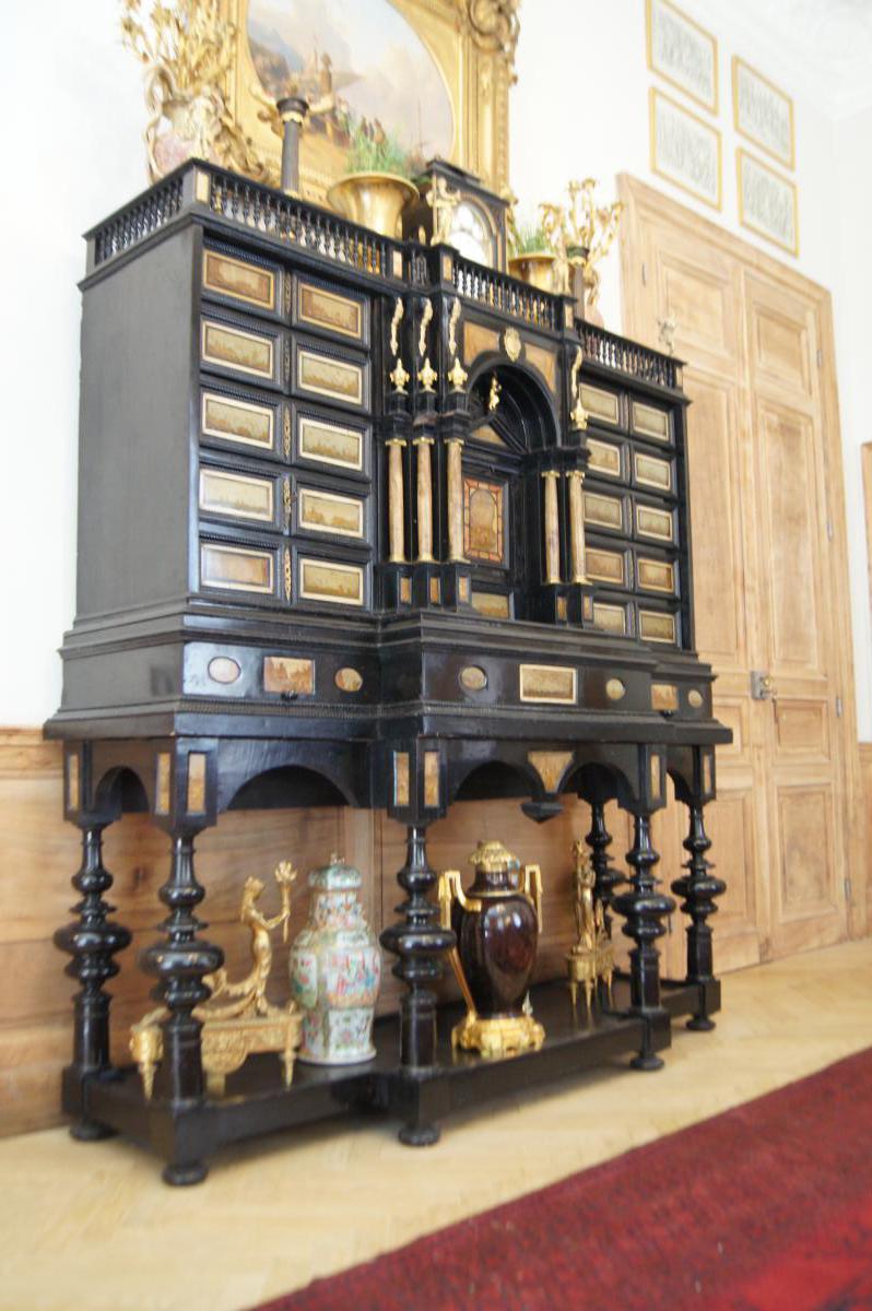 Milanese Cabinet Ebony And Paesina-photo-4