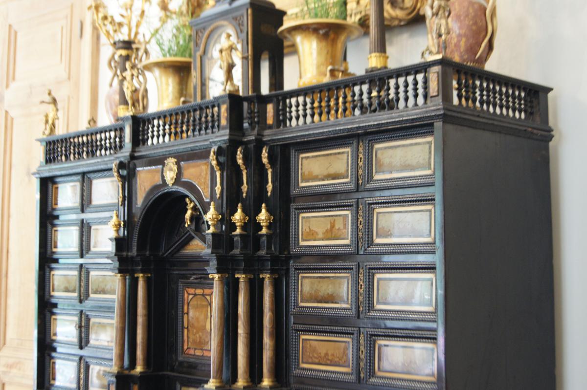 Milanese Cabinet Ebony And Paesina-photo-1