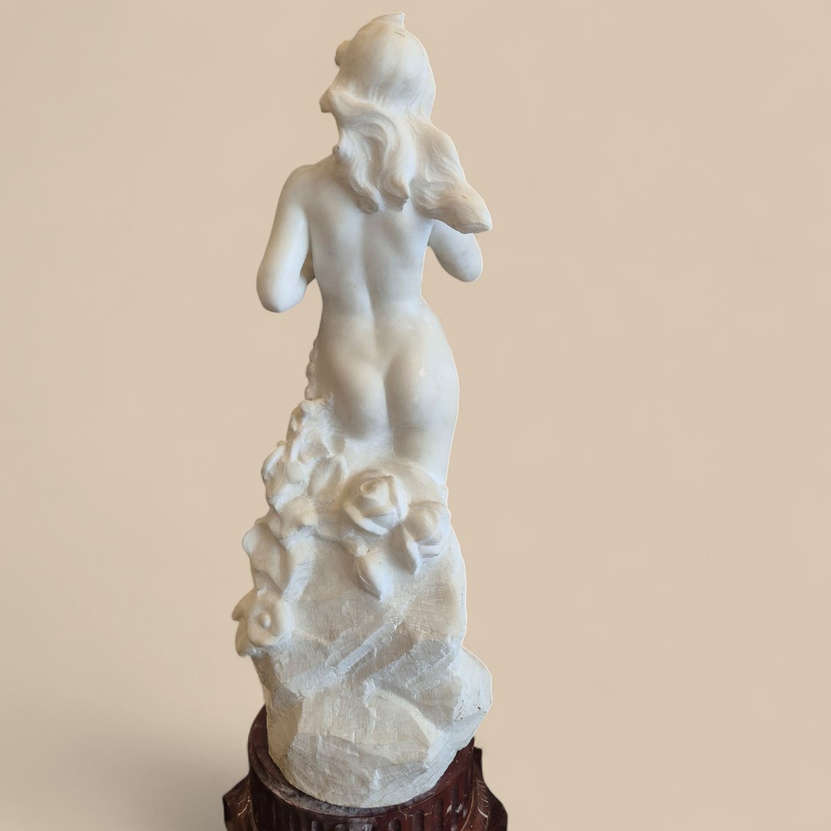 Statue en marbre de Carrare sur socle en marbre griotte de la déesse Chloris, XIXᵉ siècle-photo-2