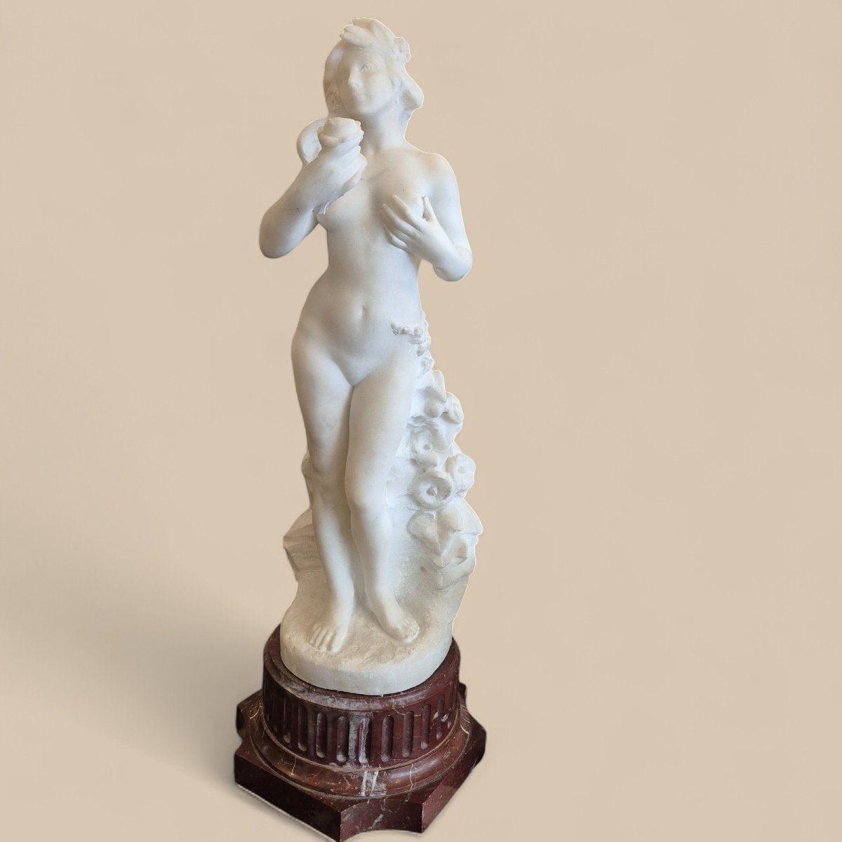 Statue en marbre de Carrare sur socle en marbre griotte de la déesse Chloris, XIXᵉ siècle-photo-3