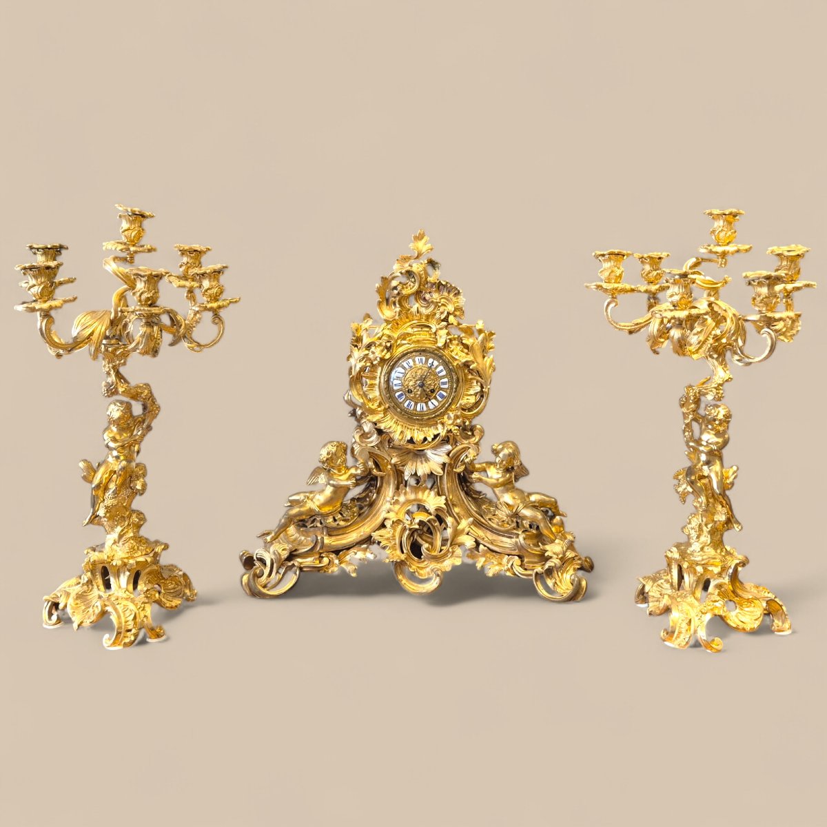 Grande garniture de cheminée en bronze doré rocaille – France, XIXe siècle-photo-6