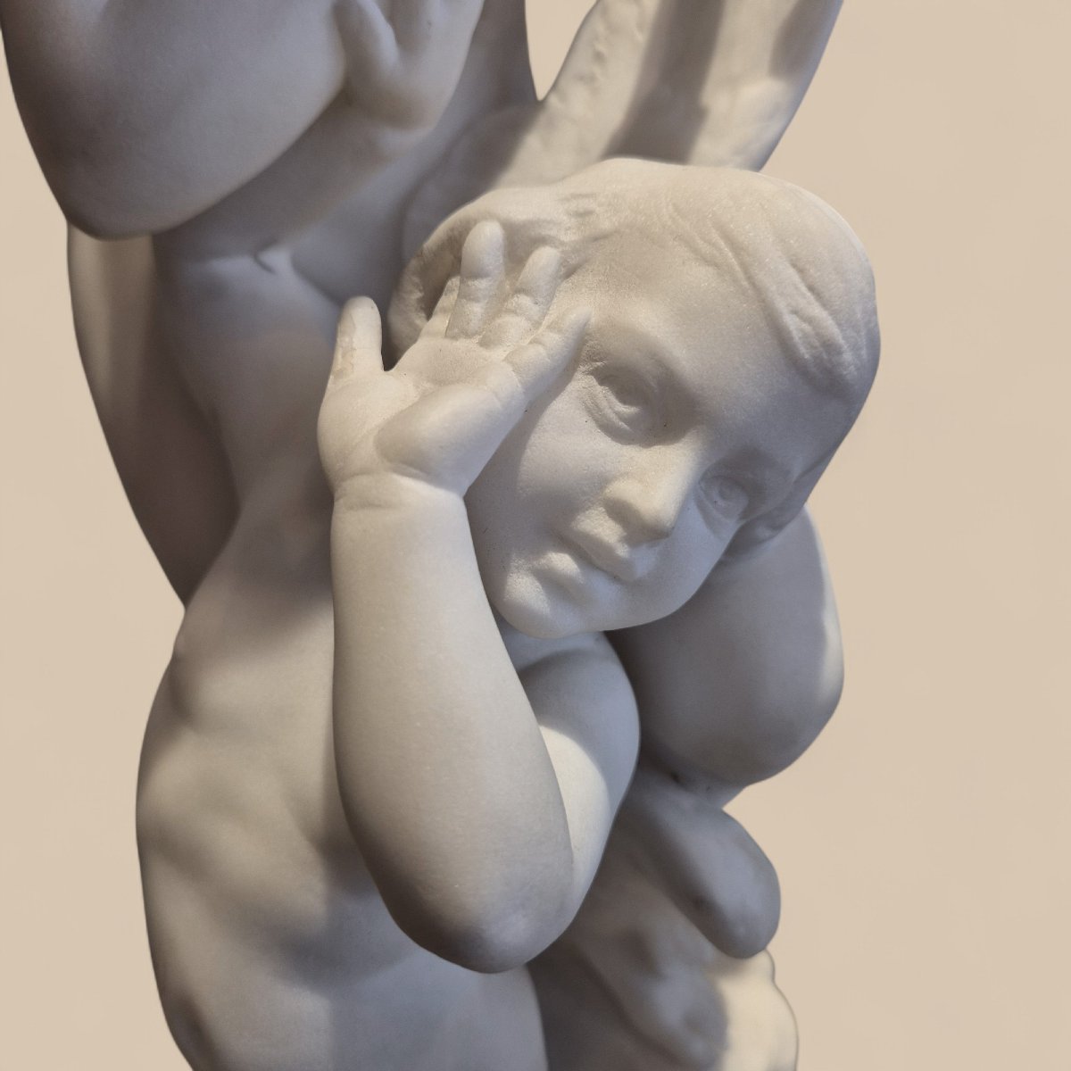 Sculpture en marbre de Carrare, XIXème siècle – Psyché et Cupidon, signée Pugi-photo-2