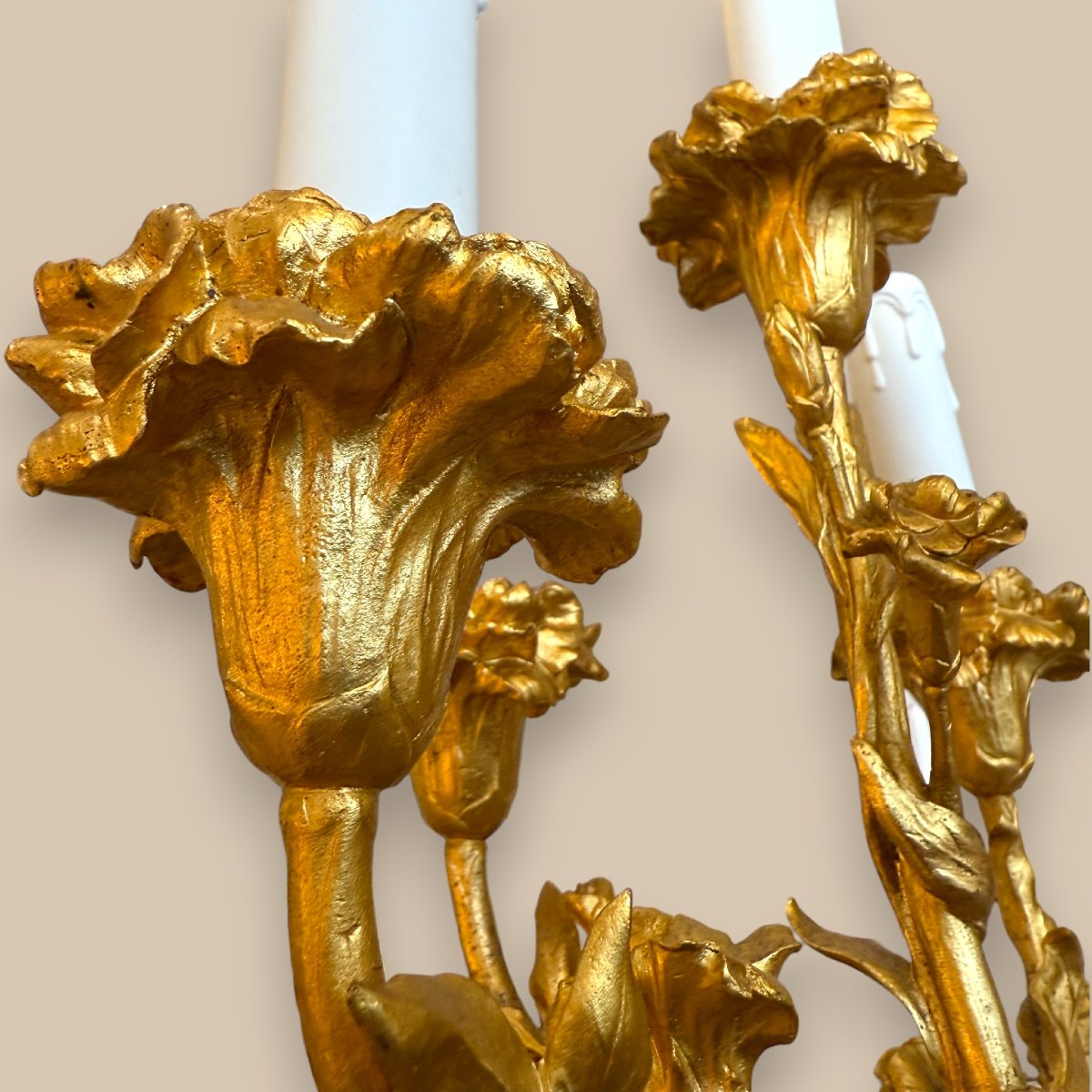 Paire de candélabres à six branches en bronze doré et marbre de Carrare – XIXᵉ siècle-photo-2